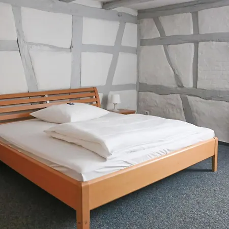 Haus Landgraf بيت ضيافة فالدورف